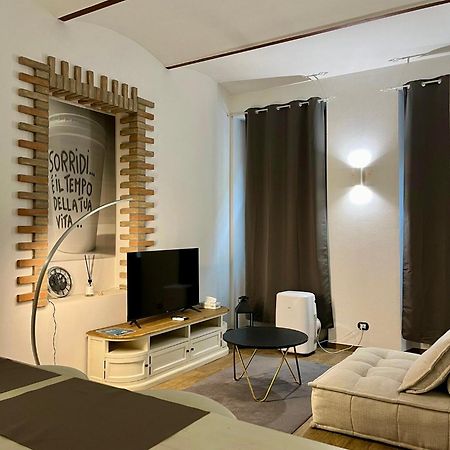 شقة Residenza Corrado By Almanova Residenze مانتوفا المظهر الخارجي الصورة