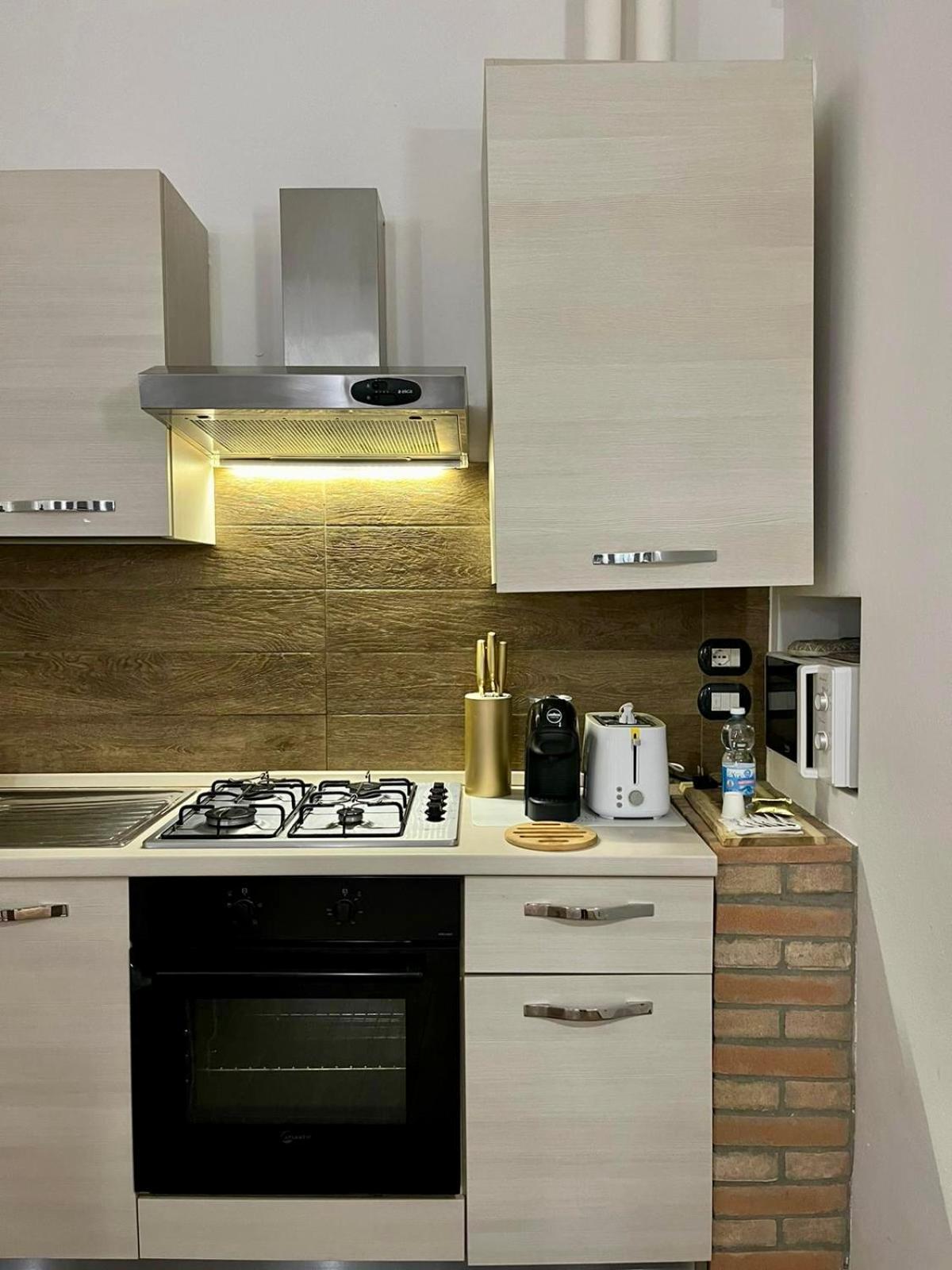 شقة Residenza Corrado By Almanova Residenze مانتوفا المظهر الخارجي الصورة