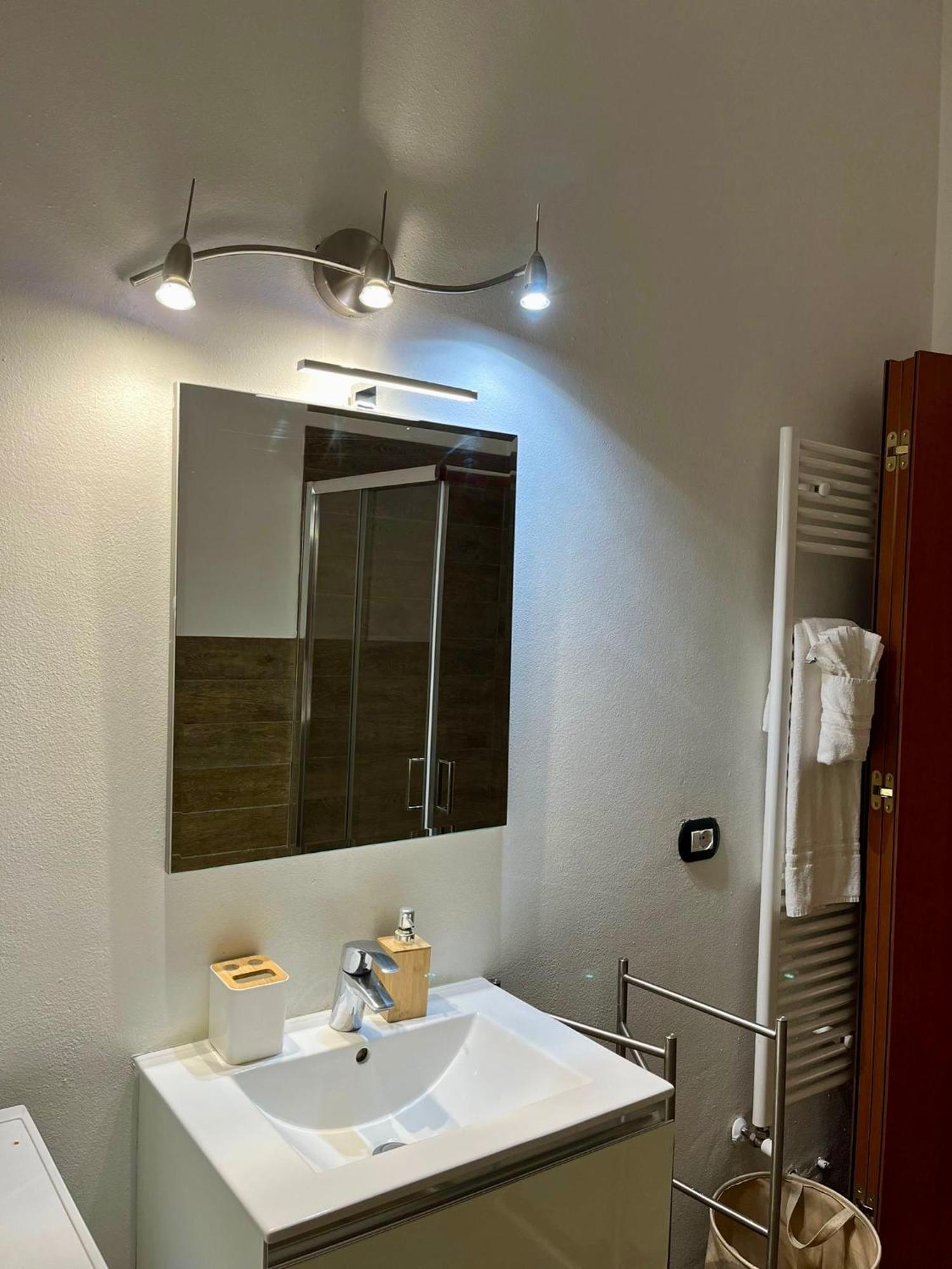 شقة Residenza Corrado By Almanova Residenze مانتوفا المظهر الخارجي الصورة